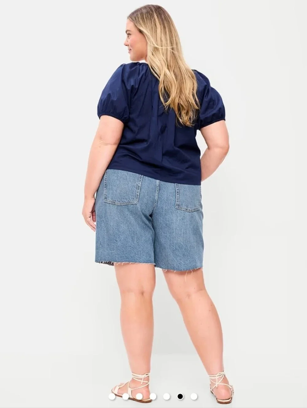 Old Navy Mid Rise Baggy Blue Wash Cut Off Denim Jean Shorts 12 - New with tags